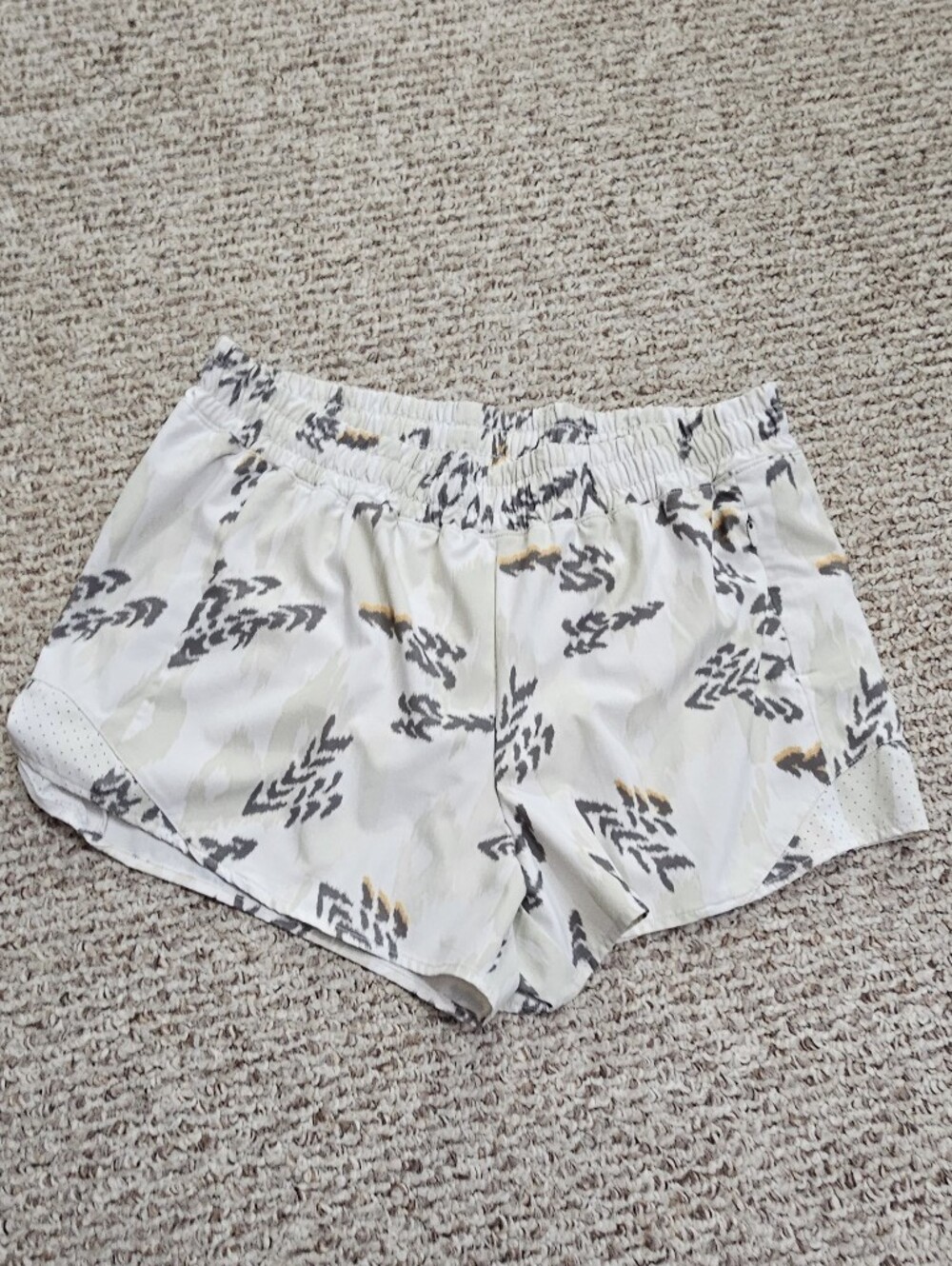 Calia Light Cream Printed Women’s Athletic Shorts